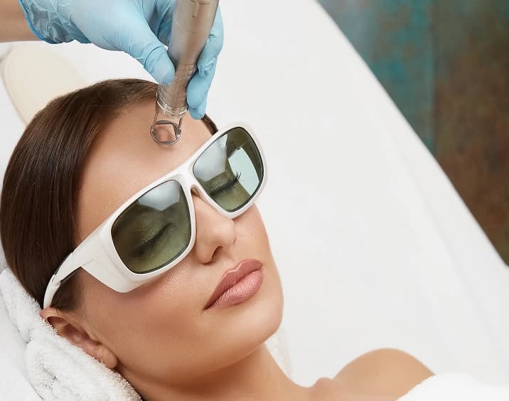 LLLT Treatment Session